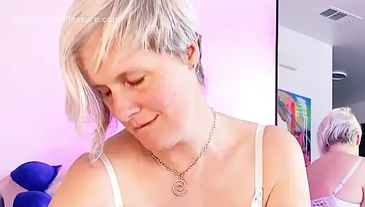 Helping Mommy Pick Out The Best Bra While She Tells Me How To Touch Myself & Cum JOI CEI