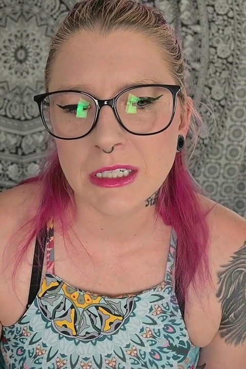 Stepsister's First Poophole Fuck