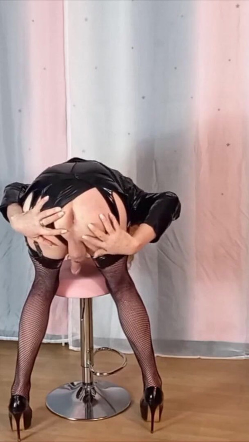 Tranny Gina Indoors Posing and Wanking | Clip 2