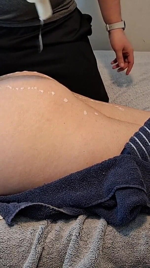 Langsame, sinnliche massage, die ihren stress abschmelzen wird | Clip 1