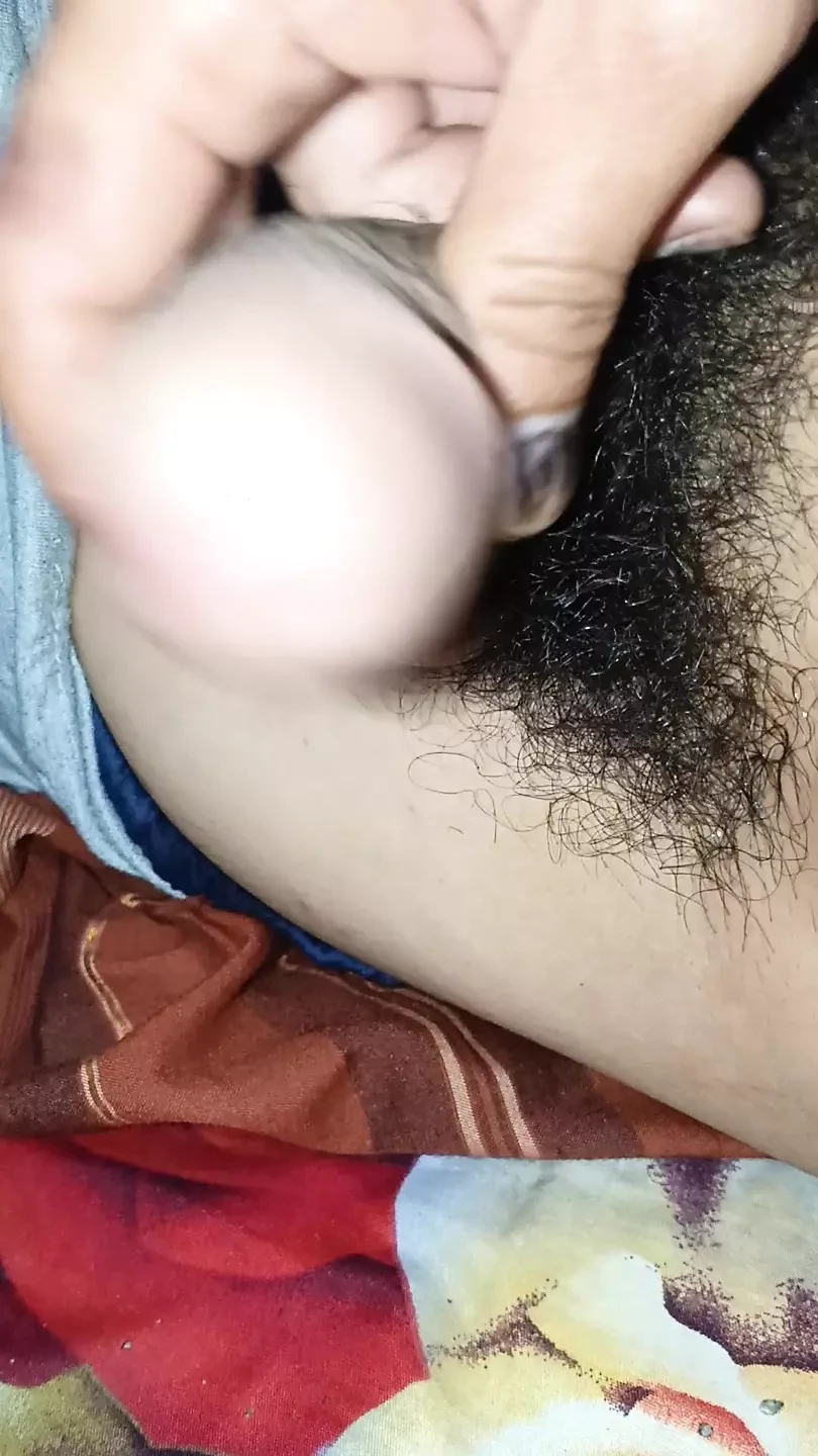 Buat kontol ini keras dan makan kontolku ini