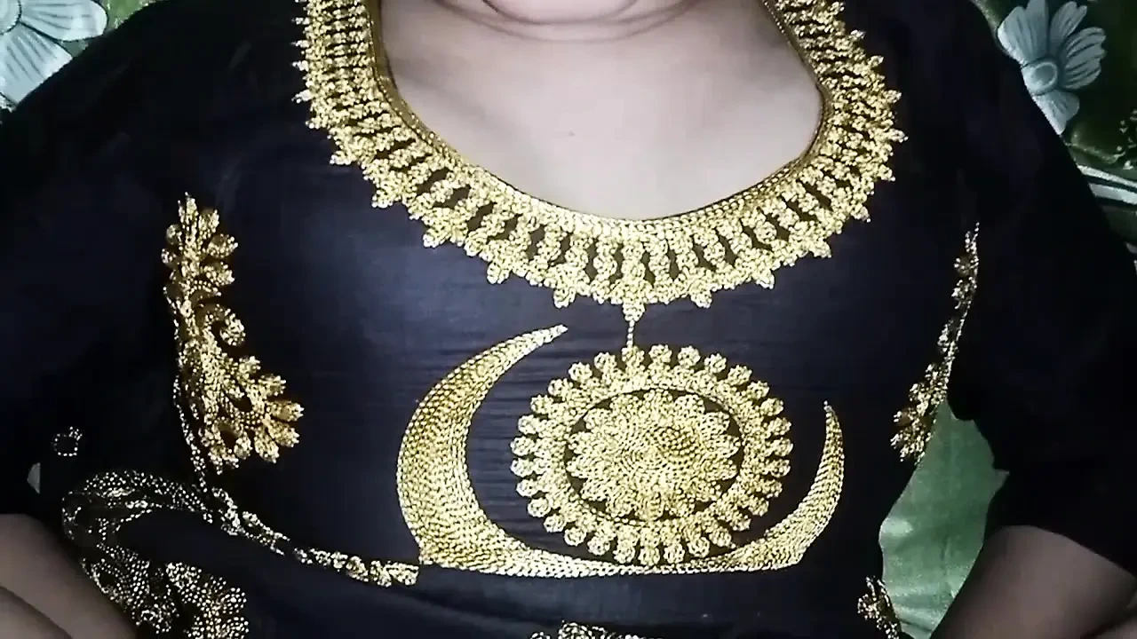 Real Amateur Couple’s Passionate Night Together