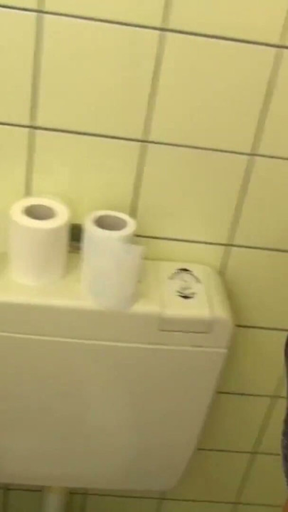 Sie ist geil und benutzt den Klempner | Clip 1