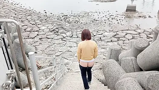 Paparan Luar Ruangan Dengan Jeans Bertingkat Sangat Rendah