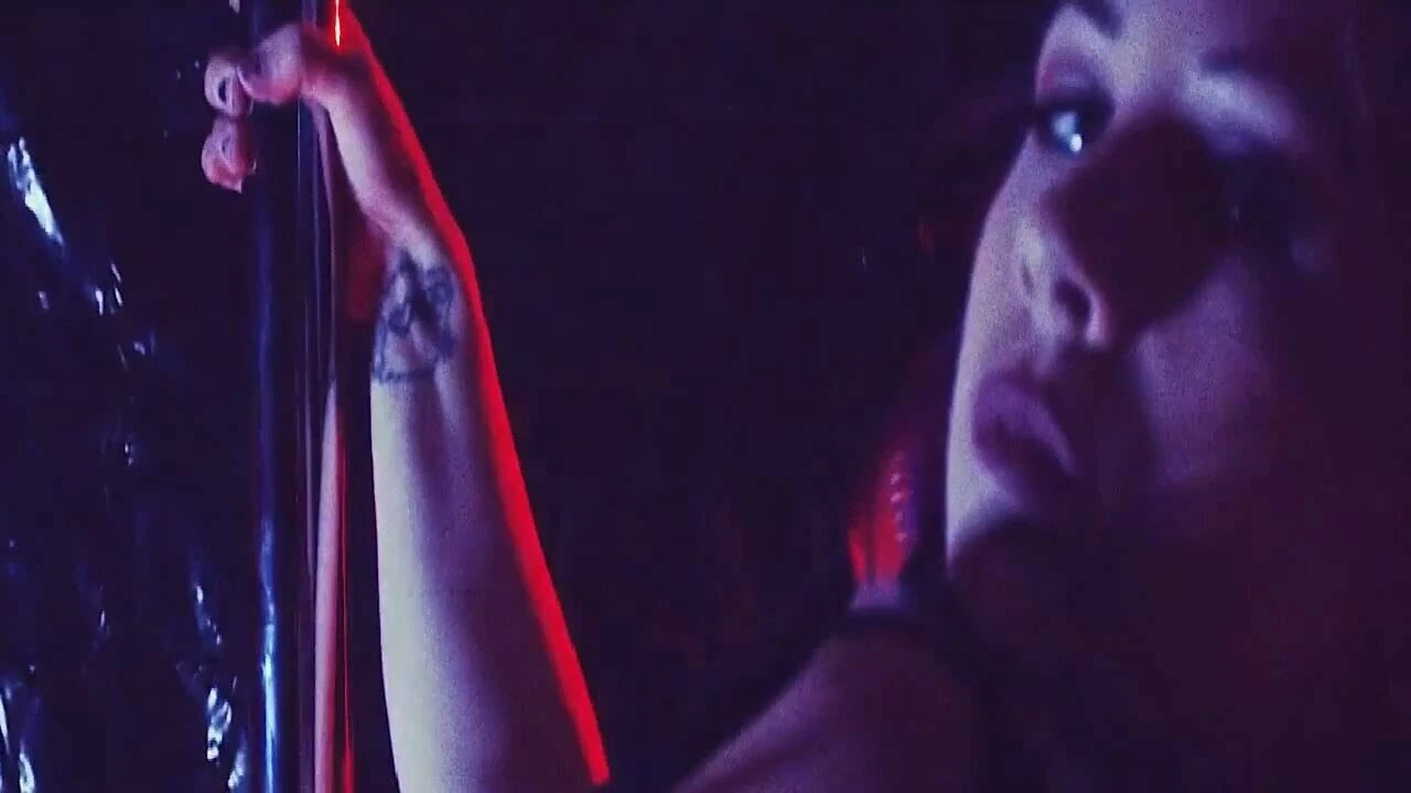Luna - stripper erótica