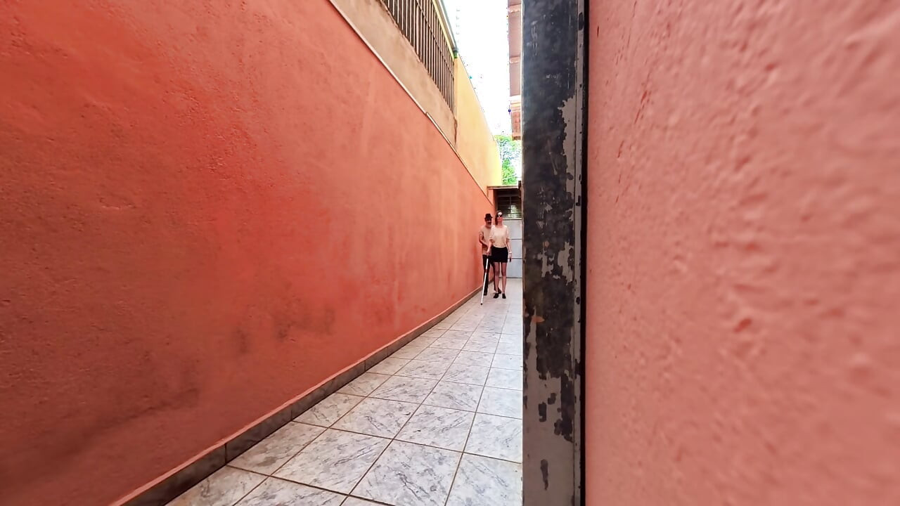 Congela a palmas mágicas do tempo com uma garota cega no beco