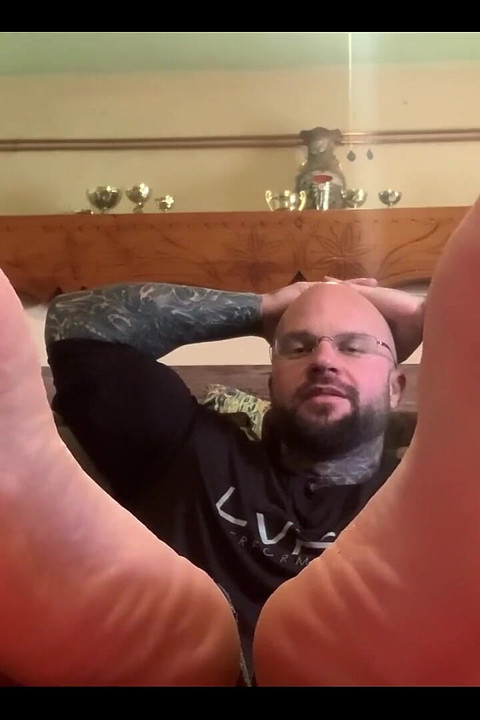 身材完整的阿尔法爸爸