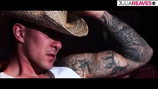 Fotze spreizen wird heiß gefickt