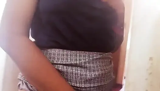 Ich Suche Die Nackte Körperwäsche Meines Schwiegervaters