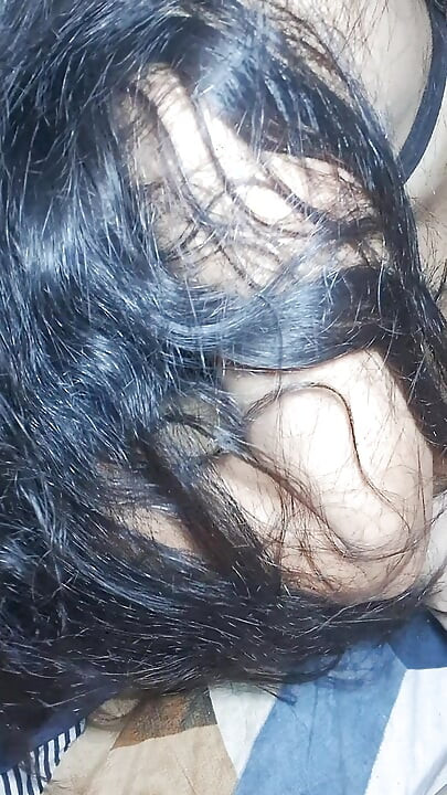 Sunni bhabhi ile anal iş, ateşli Hintli ev kadını siki emiyor