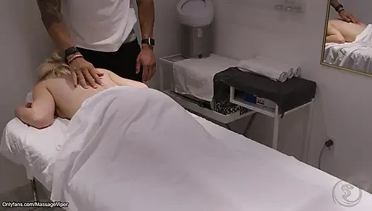 Client Switches Roles and Turns into the Masseuse!