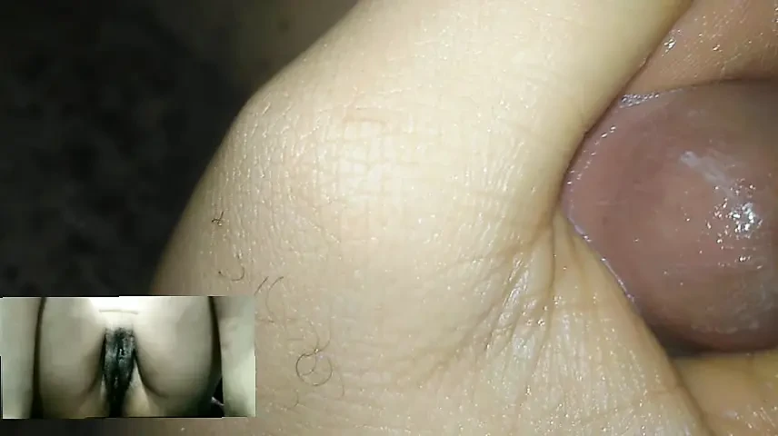 在洗澡前自慰