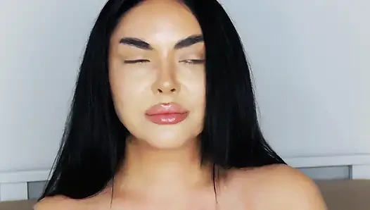 Ibu tiri merokok sebelum menghancurkanmu