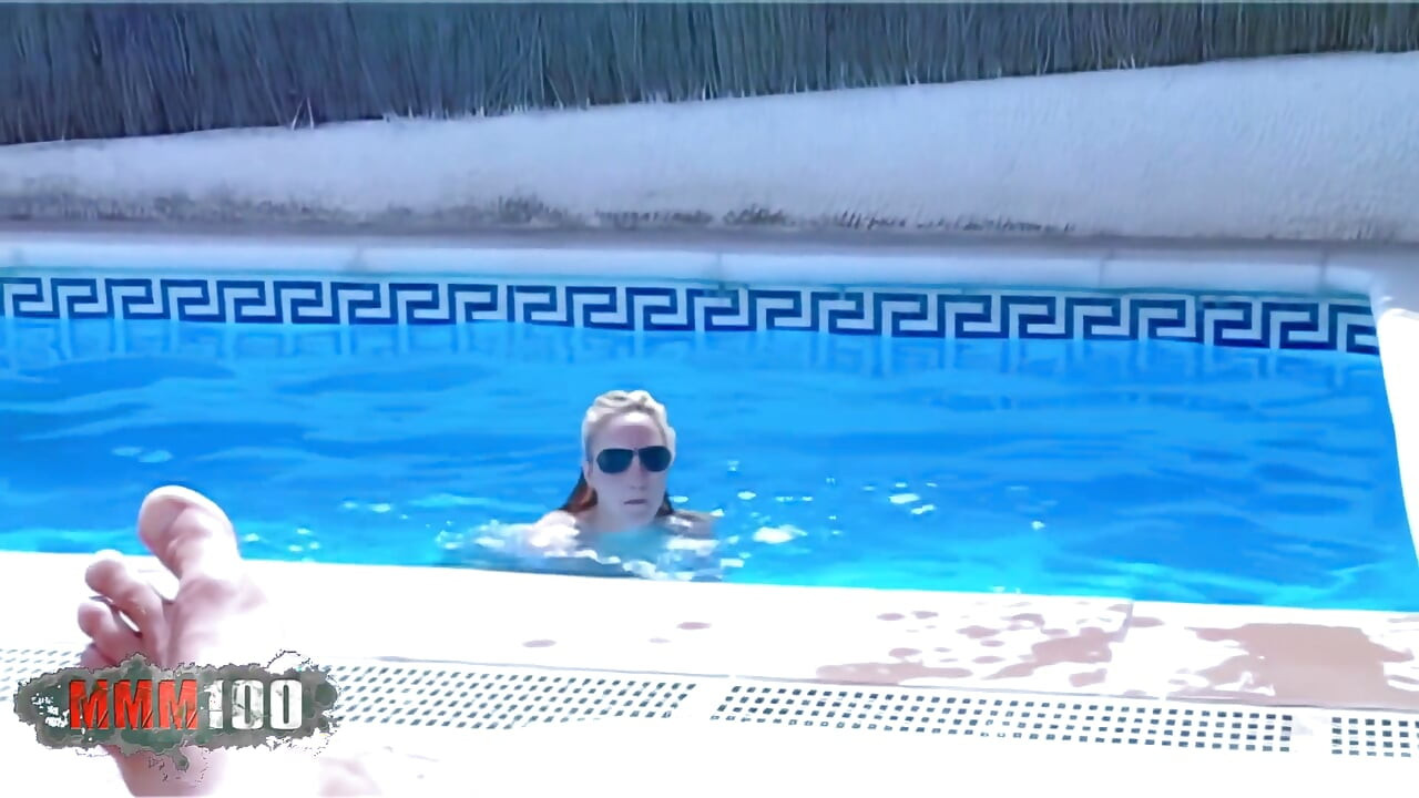 Starla-candy Piękna francuska blondynka Starla Candy ssie kutasa Mike Angelo