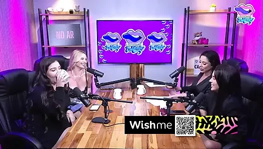 Hot Podcast bareng gi genesini dan flora favaretto