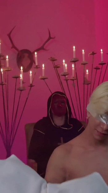 STAXUS :: L’ORDRE DU TROU | Clip 1