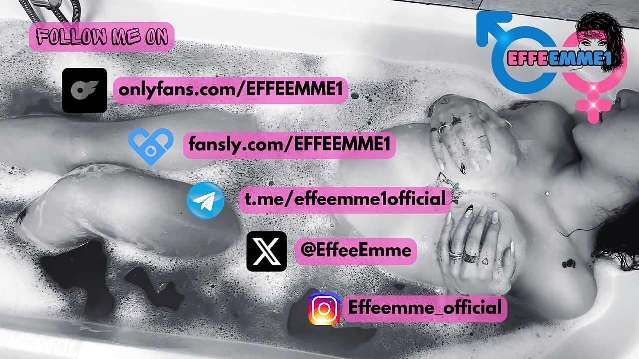 Effe, İtalyan kız, kocasının arkadaşı tarafından cinsel ilişkiye girerken sevişiyor