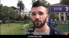 Latino amateur hetero pagó 10k pesos para follar al cineasta gay