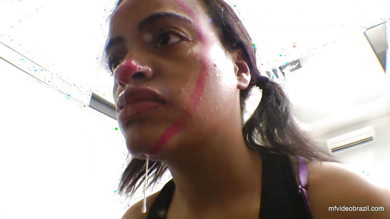 Spitting Girl - Swallow all my spit fucking bitch! - By Aline Cruel and Vaninha