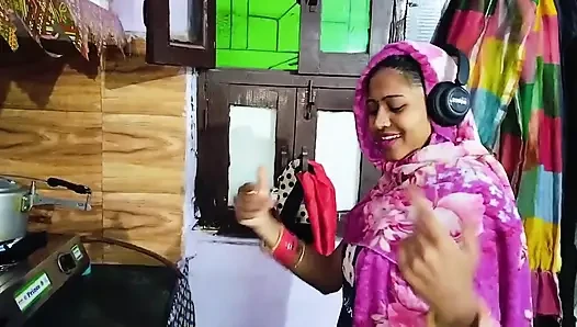 Aku menyetubuhi mausi desi Indiaku saat tidak ada orang di rumah