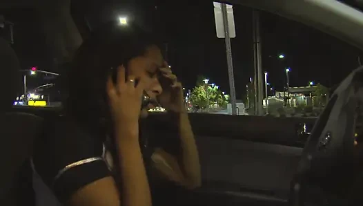 Ateşli evli kadın dört büyük yarakla zevk alıyor