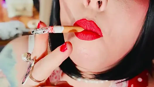 Instruksi merokok dari ratu merokok anda, tina snua. Smoke With Me - Goyang-goyang Menghirup Snap