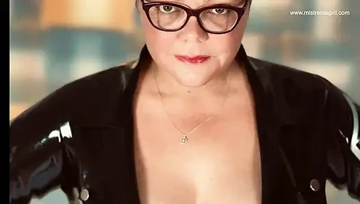 Köle Rosie'nin yaramaz amını ekiyor kapalı