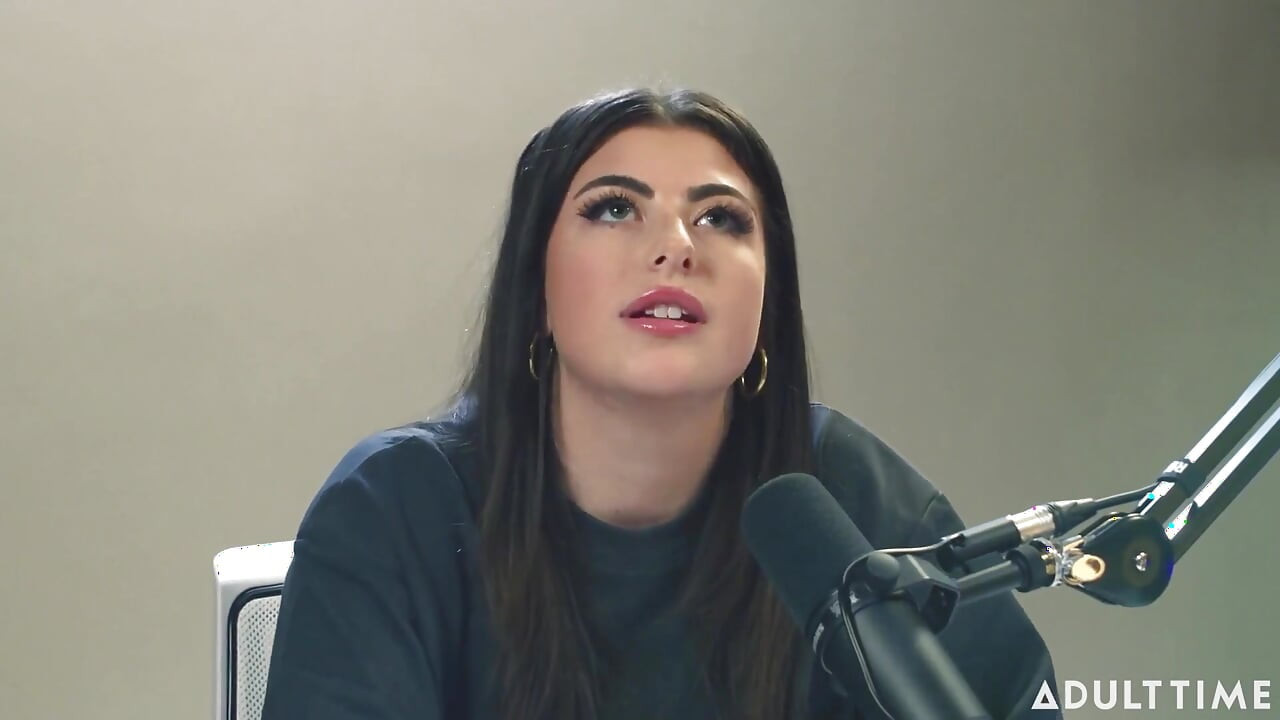 Menjadi Seorang Dominatrix Profesional Bukan Hal yang Diharapkan Gal Ritchie! | Podcast Khusus Orang Dewasa