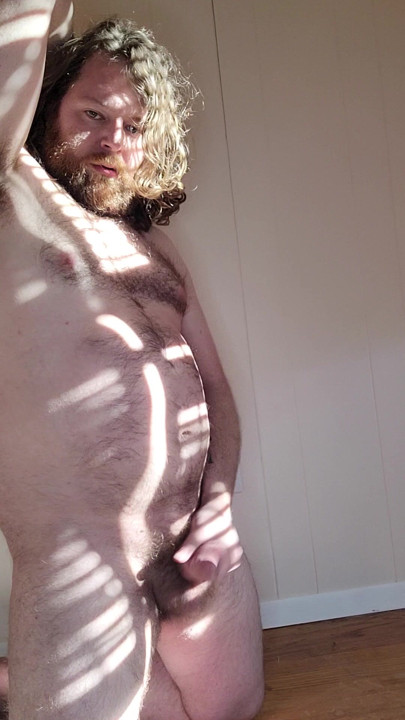 Jonny Nightshade Masturbating