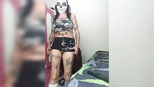 Aku membuat kesalahan dan mengirim video ke teman pacarku