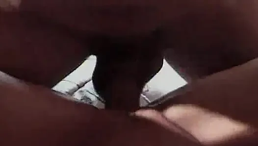 Pirang tetek besar disetubuhi di kamar tidur romantis