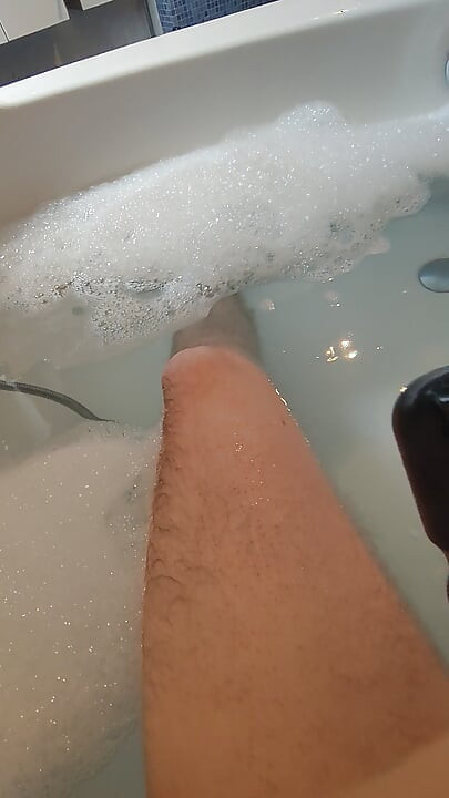 Private Bubble Bath - Real Amateur Solo and Unexpected Ending - Part 1