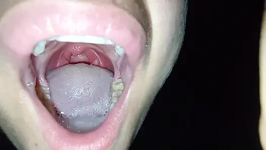 I suck the stepdad and swallow it all