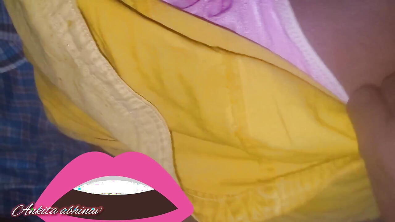 I pressed the breasts of the Bhabhi resting next to me, then woke her up, fingered her pussy and had sex.