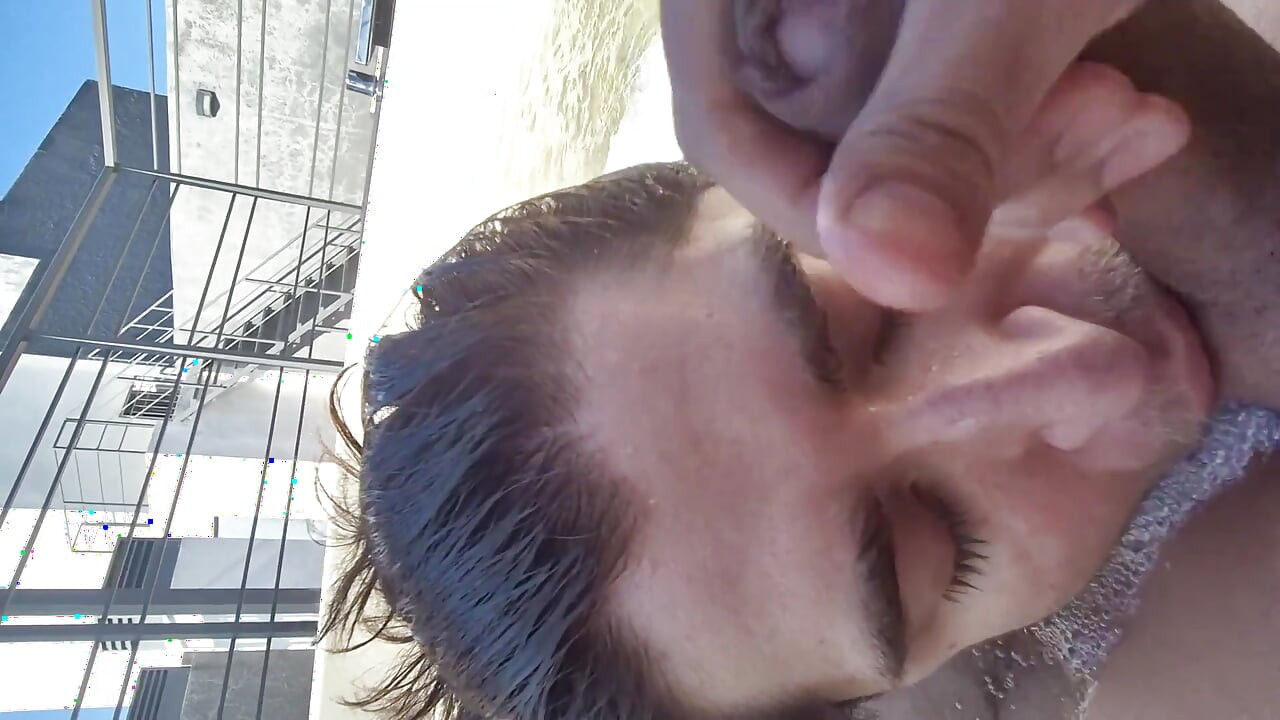 Blowjob and Facial in the Jacuzzi