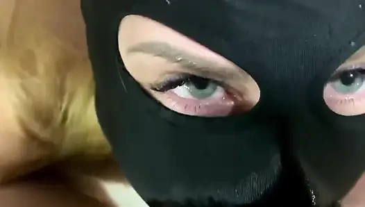 Сумасшедшая жена-шлюшка, жесткий трах в глотку