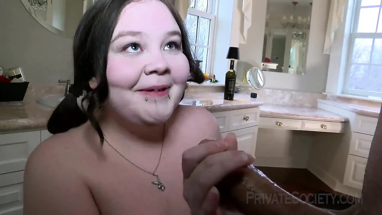 Fucking Makes Her Pussy Squirt