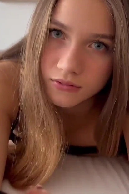 I Fuck My Best Friend's Rich Colombian Step Sister
