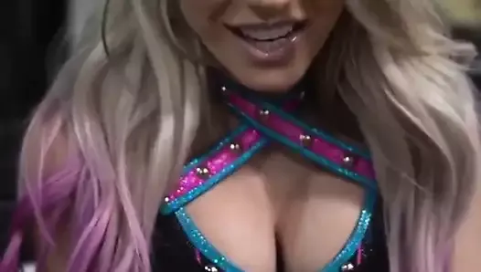 WWE - массивное декольте Alexa Bliss