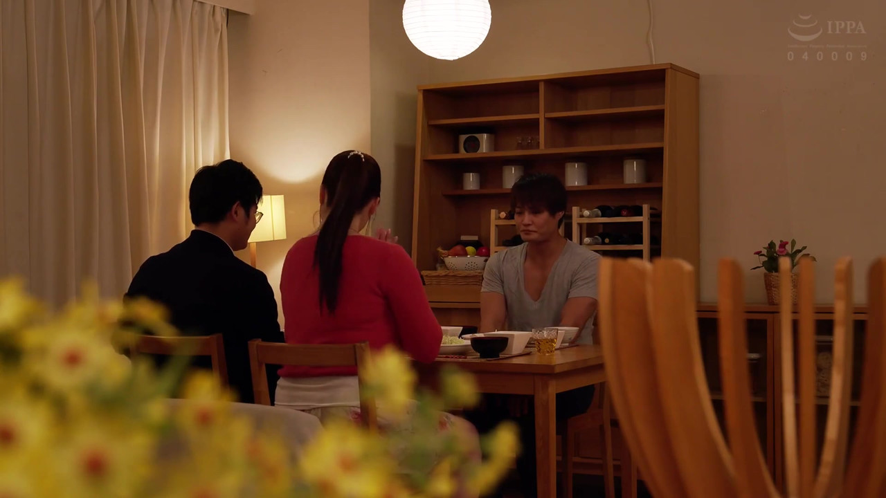 隣人のエステ師に性感開発され寝取られてしまったうちのJカップ美爆乳むっちり潮吹き妻