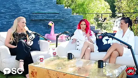 Bisnis camming: di dalam rumah stripchat: berapa pengen banget di-cam?
