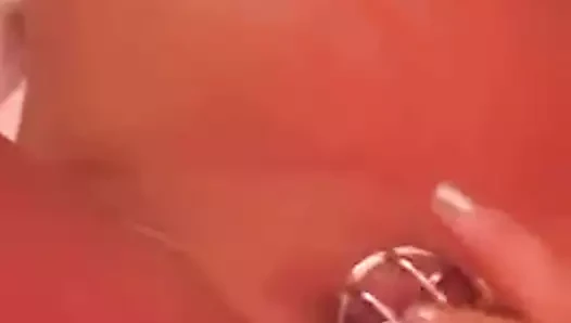 Sissy cumming kendini tutamaz.