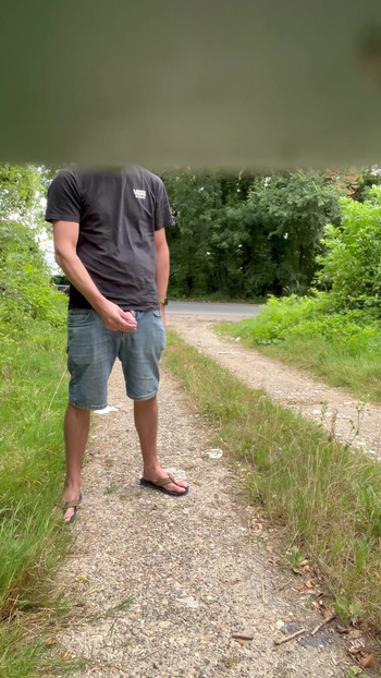 Thrilling moment from "BeENJoY - Handjob in car and huge cumshot on the side of the road in front of the cars that put!"