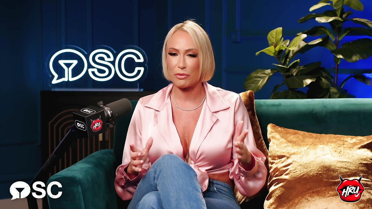 От менеджера по розничной торговле до Икона для взрослых: второй акт Mellanie Monroe