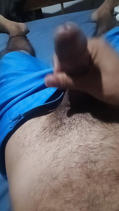 Man starts masturbating in his stepsister's room