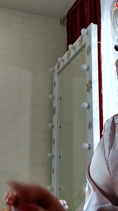 A short story about how a small one became big in the skillful lips of a mature slut wife)) | Clip 1