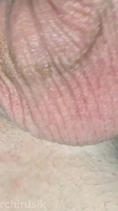 The femboy bitch pestered the stepfather at night in bed and got fucked without a condom until he came. | Clip 1