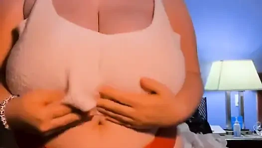 Mengisap dan bermain puting