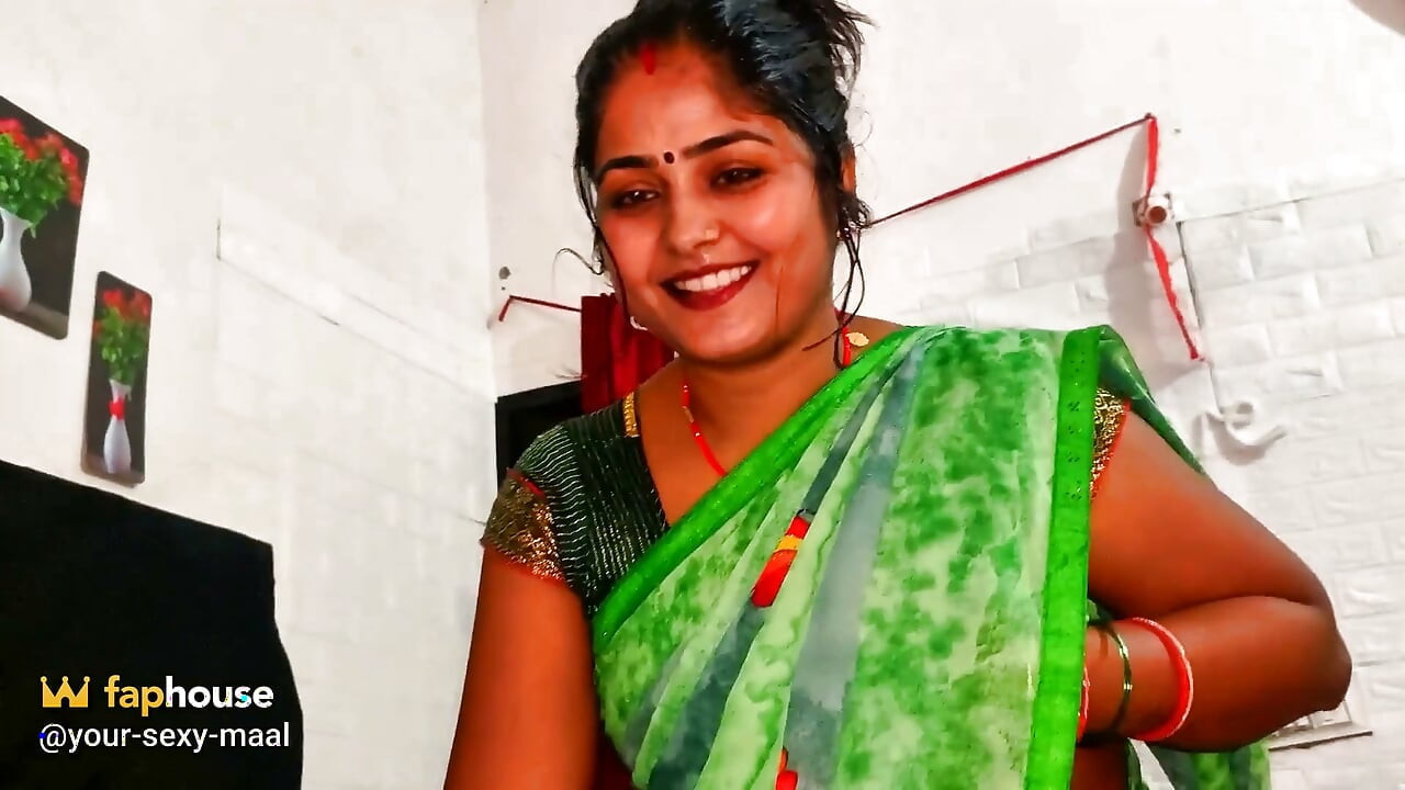Desi Bhabhi Having Sex with Boyfriend While Call Talking to Husband Hindi Sex