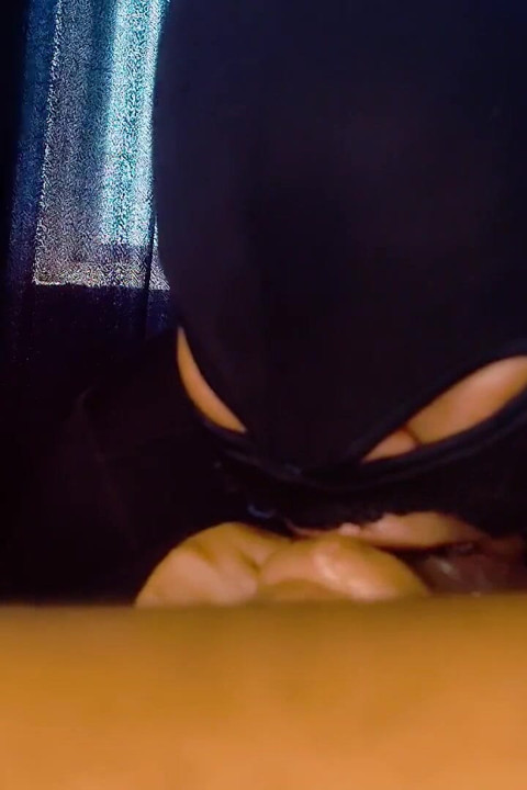 ملحمة كولومبية ملثمة تجفيف الحلق